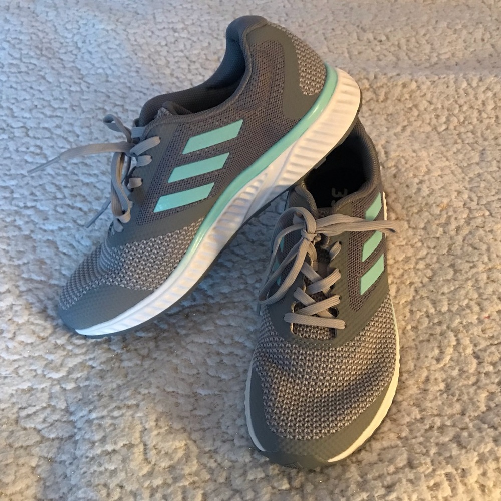 ADIDAS BOUNCE gray with teal stripe mesh sneaker